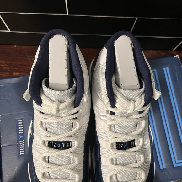 Air Jordan 11 Win Like ‘82 Size 10.5 With Box 2017 Release BRAND NEW - Picture 6 of 13